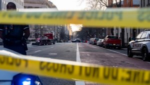 dc-police-officer-dies-after-suffering-gunshot-wound-inside-precinct