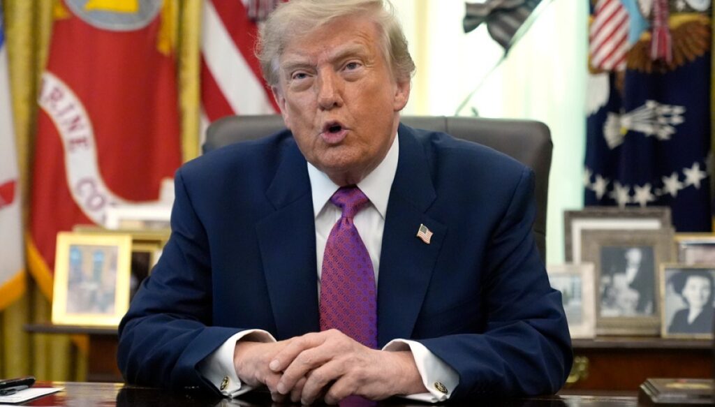 trump-demands-federal-tax-incentives-to-fix-hollywood-‘disaster’