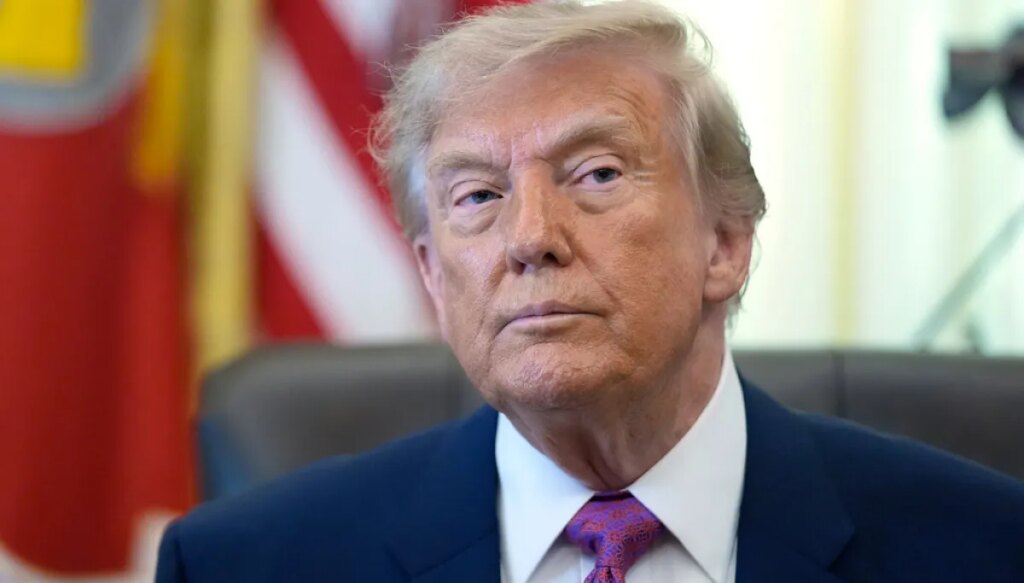 florida-gop-house-candidate-removes-major-pro-trump-mentions-from-site