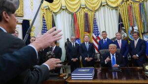 trump-says-iranians-won’t-rise-up-because-‘they’re-being-shot’