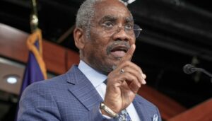key-jeffries-ally-urges-democrats-to-‘focus’-on-november-amid-floor-drama