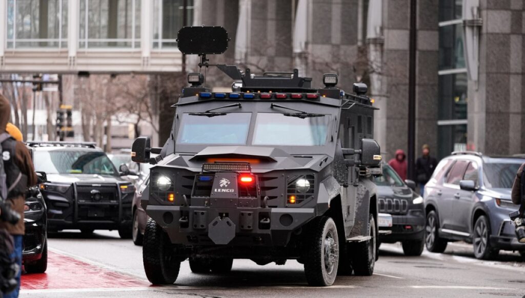 ‘multiple-victims,’-including-two-police-officers,-in-minneapolis-shooting
