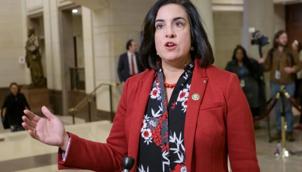 malliotakis-aide-unscathed-after-being-hit-by-lightning-in-new-york