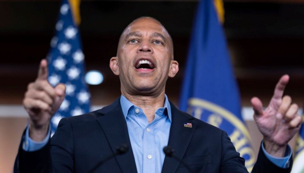 jeffries-weighing-kicking-off-committees-centrists-who-voted-to-condemn-dsa