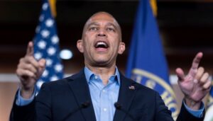 jeffries-weighing-kicking-off-committees-centrists-who-voted-to-condemn-dsa