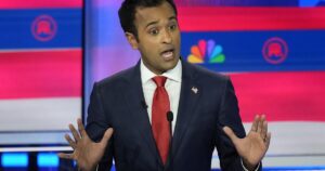 ramaswamy-slams-debate-moderators:-‘this-should-be-tucker-carlson,-joe-rogan,-and-elon-musk’