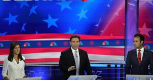 republican-debate:-ramaswamy-says-desantis-and-haley-are-‘dick-cheney-in-3-inch-heels’