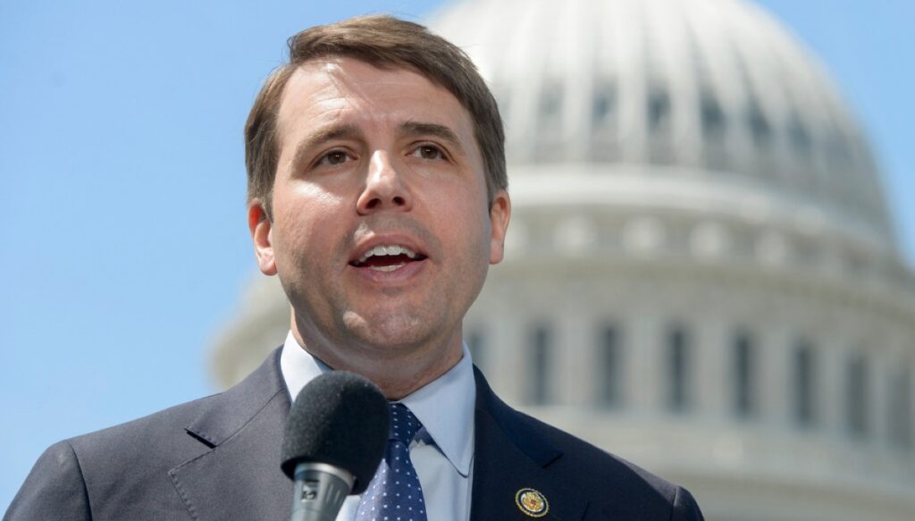 chris-pappas-courts-socialist-support-to-keep-new-hampshire-senate-seat-blue