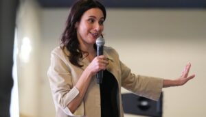 texas-democrat-backs-trump’s-$5,000-dividend-but-rejects-conditional-payout