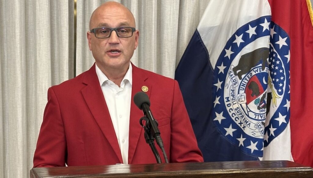 missouri-court-finds-election-official-was-in-contempt-in-legal-war-over-redistricting