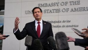 marco-rubio-isn’t-at-the-gop’s-midterm-convention.-attendees-love-him-anyway