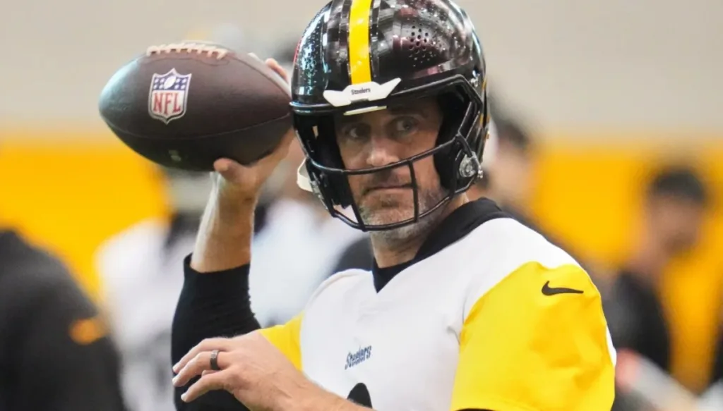 aaron-rodgers-trashes-trump-and-maga-movement:-‘hasn’t-done-any-of-his-campaign-promises’