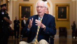 mcconnell-casts-first-senate-vote-since-june-fall