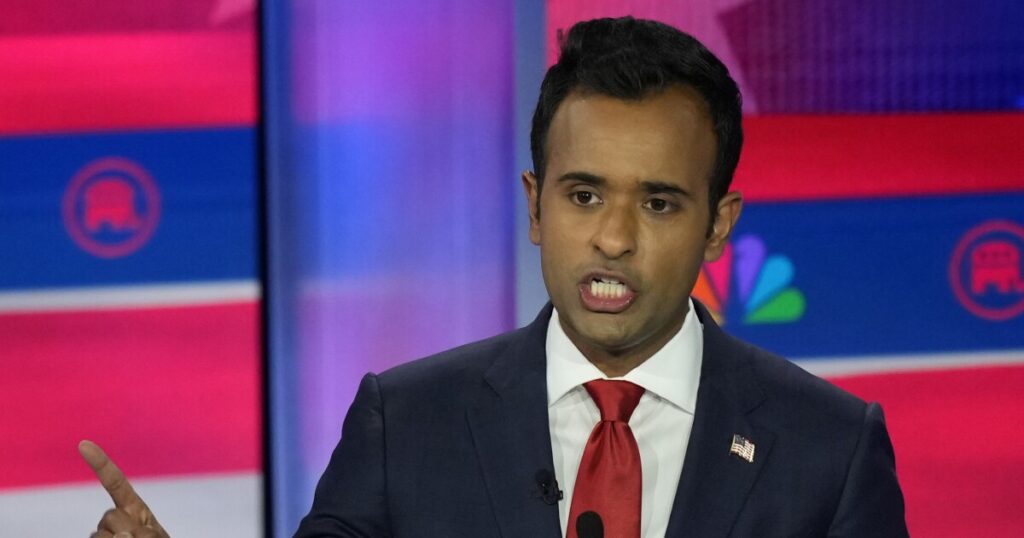 vivek-ramaswamy’s-campaign-clarifies-he-wasn’t-calling-zelensky-a-nazi-during-debate