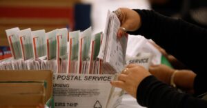the-supreme-court-just-blocked-trump’s-efforts-to-control-mail-in-voting-for-the-midterms