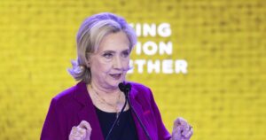 hillary-clinton-says-people-‘want-regular-order’-and-urges-democrats-to-‘be-productive-and-dull’