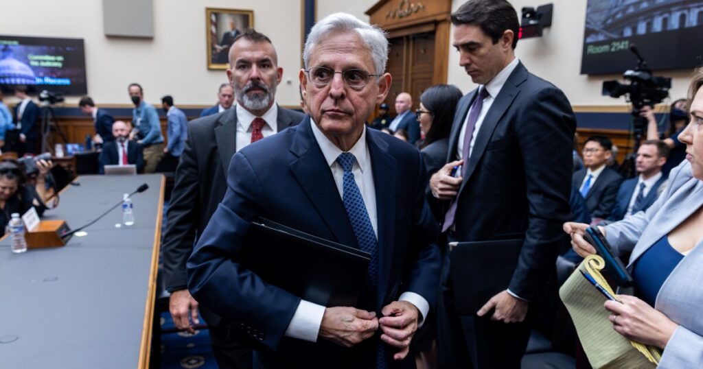 justice-department-faces-senate-investigation-over-alleged-spying-on-congressional-staffers