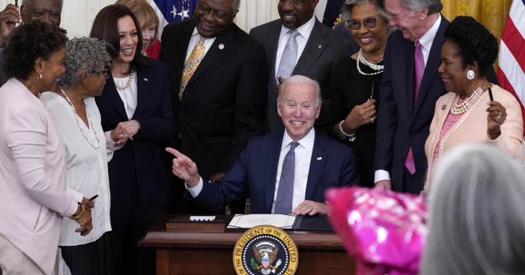 harris-and-clyburn-file-paperwork-for-biden-to-appear-on-south-carolina-ballot