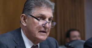 manchin-sends-message-to-democrats-and-biden-with-carefully-timed-senate-retirement