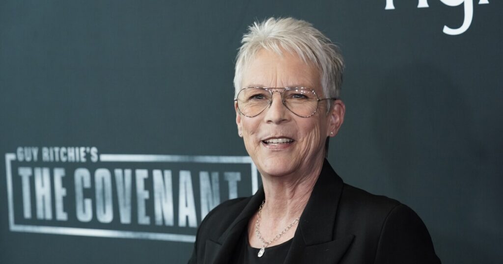 jamie-lee-curtis-prays-to-‘silence’-homophobia,-transphobia