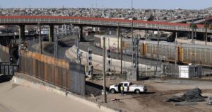 over-1.9-million-people-illegally-entered-texas-in-fiscal-2023