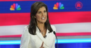 how-nikki-haley-is-trying-to-seize-the-moment-and-take-out-desantis