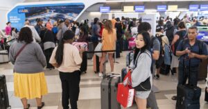 thanksgiving:-looming-government-shutdown-could-cause-disaster-for-holiday-travel