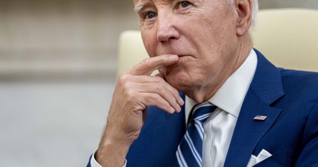 biden’s-economy-pushing-arizona-voters-to-jump-ship-for-trump