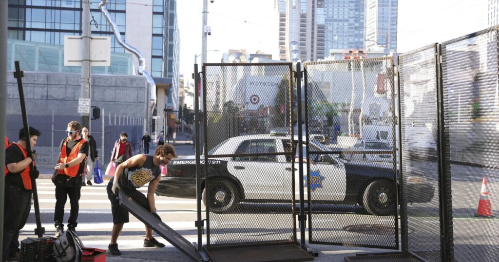 czech-news-crew-covering-apec-robbed-outside-san-francisco-bookstore