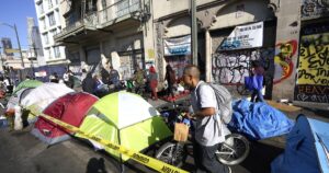 california-keeps-up-effort-to-combat-homelessness-as-businesses-in-sacramento-struggle
