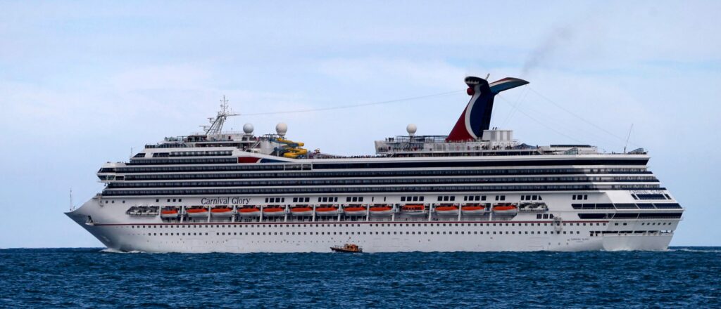 man-goes-missing-on-cruise-ship-during-family-vacation
