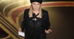barbra-streisand-says-if-trump-becomes-president,-she-‘can’t-live-in-this-country’