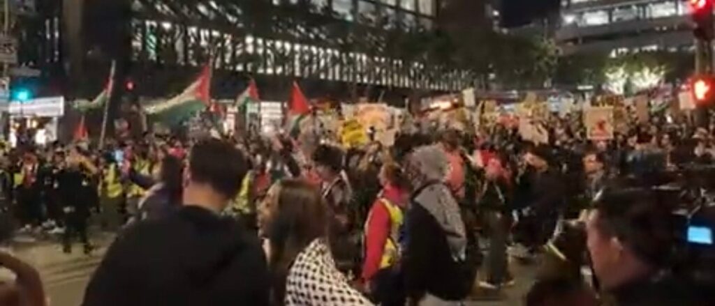 ‘just-trying-to-get-to-work’:-protesters-block-traffic-ahead-of-biden’s-meeting-with-xi