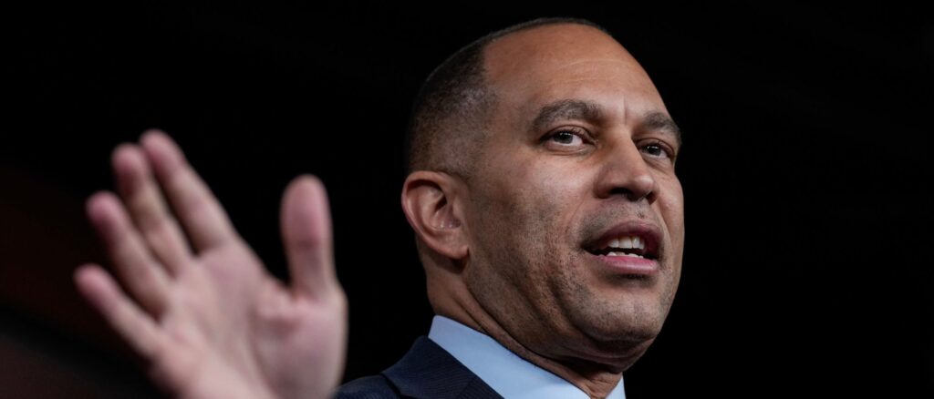 hakeem-jeffries-commits-to-defending-anti-israel-dem-incumbents-facing-primary-challengers