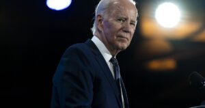 watch-live:-biden-speaks-and-poses-for-family-photo-with-apec-leaders