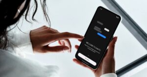 nothing-chats-wants-to-fix-iphone-and-android-messaging.-it-might-be-too-late