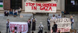 fact-check:-video-showing-pro-ukraine-ad-turn-into-pro-israel-ad-is-fake