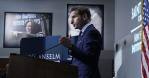 biden-challenger-dean-phillips-recruits-hardcore-‘defund-the-police’-figure-to-his-campaign