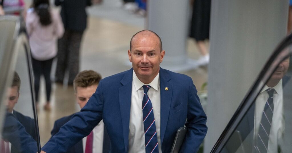 mike-lee-asks-what-jan.-6-committee-‘deliberately-hid-from-us’-and-calls-for-investigation