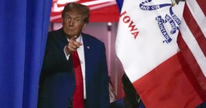 donald-trump-takes-credit-for-chuck-grassley’s-reelection-during-iowa-stop