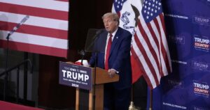 watch-live:-donald-trump-to-deliver-speech-near-texas-border