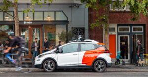 kyle-vogt,-ceo-of-robotaxi-developer-cruise,-resigns-as-questions-linger-over-grisly-crash