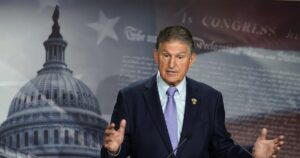 manchin-risks-getting-‘exposed’-in-effort-to-topple-unpopular-biden-and-trump
