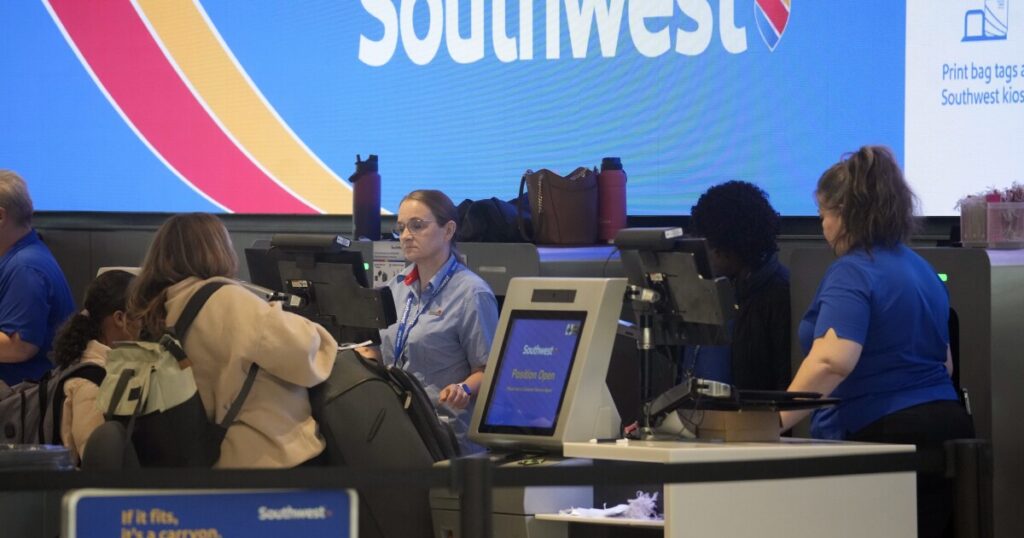thanksgiving-travel:-millions-could-face-flight-delays-this-week-due-to-severe-weather