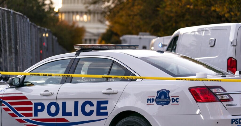 armed-suspects-crash-into-vehicle-and-carjack-victims-in-dc