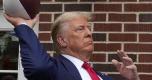 trump-to-attend-palmetto-bowl-between-clemson-and-south-carolina