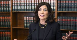 new-york-gov.-hochul-says-‘no-sign’-of-terror-involvement-in-‘surreal’-border-explosion