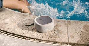 the-tech-behind-urbanista’s-solar-powered-speaker-blew-us-away.-the-sound-did-not