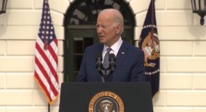 “they-can-actually-sang-birthday-to-me!”-–-biden-chokes-at-thanksgiving-turkey-pardon-ceremony-(video)