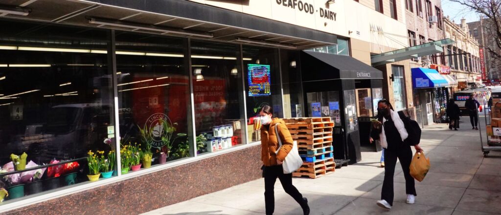 over-90-percent-of-nyc-grocery-stores-hit-by-shoplifters-this-year,-survey-finds:-report